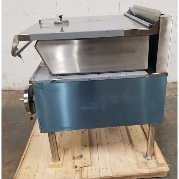 Scratch and Dent Cleveland SGL30TR Natural Gas 30 Gallon DuraPan Open