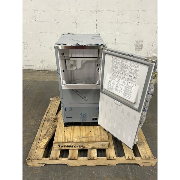 Scratch and Dent Hoshizaki AM50BAJ 14 7/8" Air Cooled Undercounter Top Hat Cube Ice Machine