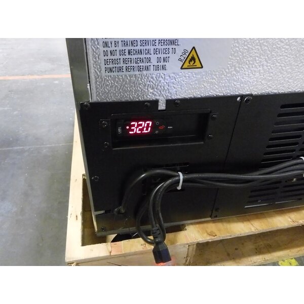 Scratch and Dent Avantco AWT48RHC 48" Worktop Refrigerator with 3 1/2