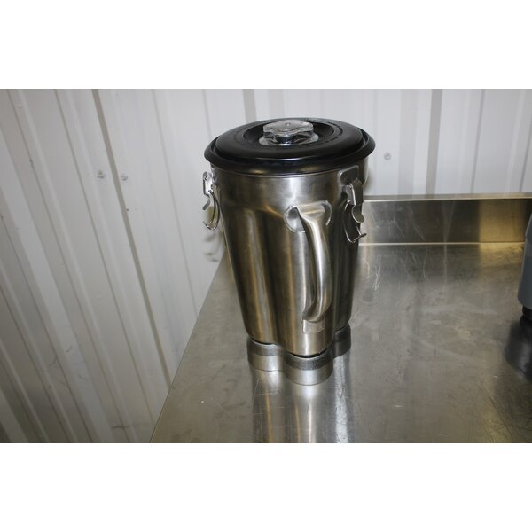 Scratch and Dent Waring CB15 1 Gallon Stainless Steel Food Blender