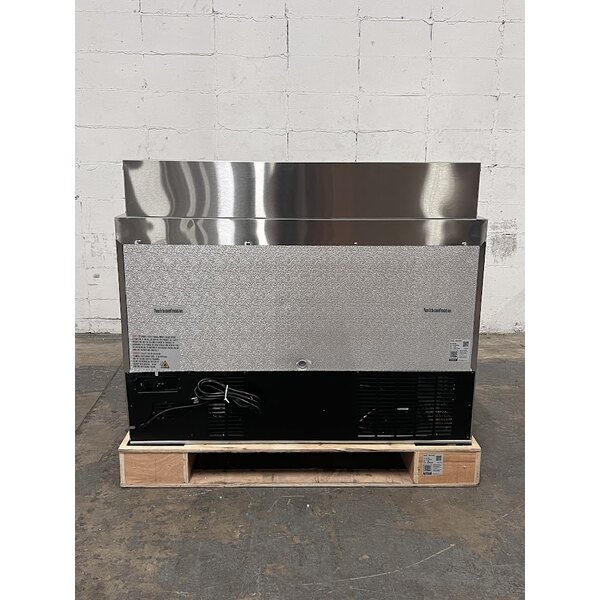 Scratch and Dent Avantco APT48HC 48" 2 Door Refrigerated Sandwich