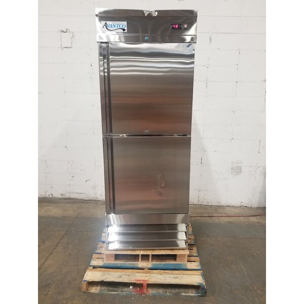 Scratch and Dent Avantco SS1F2HC 29" Stainless Steel Solid Half Door