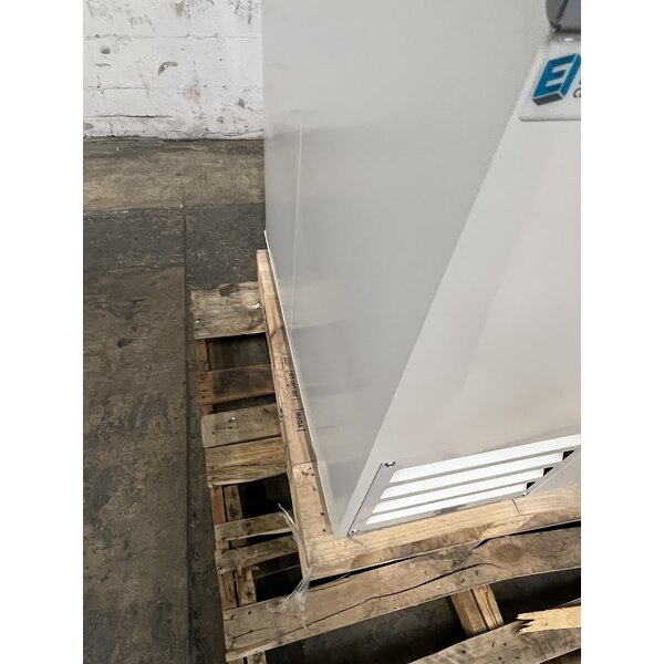 Scratch and Dent Excellence HFF4HC 31" Flip Lid Ice Cream Dipping