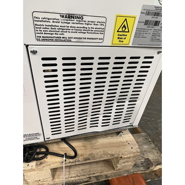 Scratch and Dent Excellence HFF4HC 31" Flip Lid Ice Cream Dipping