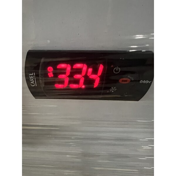 Scratch and Dent Avantco GDC40HC 48" White Swing Glass Door