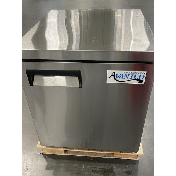 Scratch and Dent Avantco AU27FHC 27" Undercounter Freezer