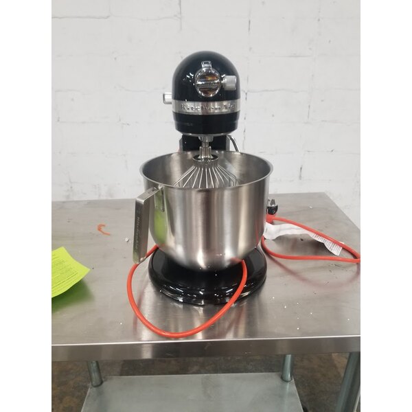 Scratch and Dent KitchenAid KSM8990OB Black 8 Qt. Bowl Lift Countertop