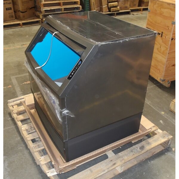 Scratch and Dent Manitowoc UDF0310A NEO 30" Air Cooled Undercounter