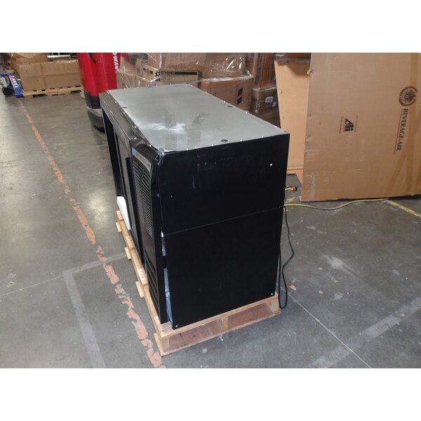 Scratch and Dent BeverageAir BB48HC1GSB 48" Black Underbar Height