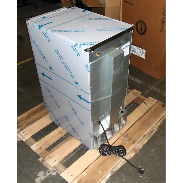 Scratch and Dent Hoshizaki C80BAJAD 14 7/8" ADA Compliant Air Cooled