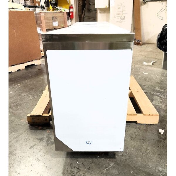 Scratch and Dent Regency 18" x 72" 18 Gauge Type 304 Stainless Steel