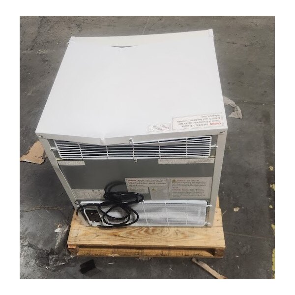 Scratch and Dent Excellence CTF2MSHC White Countertop Display Freezer