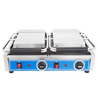 Globe GSGDUE10 Bistro Series Double Sandwich Grill with Smooth Plates - 20 inch x 10 inch Cooking Surface - 208/240V, 3200W
