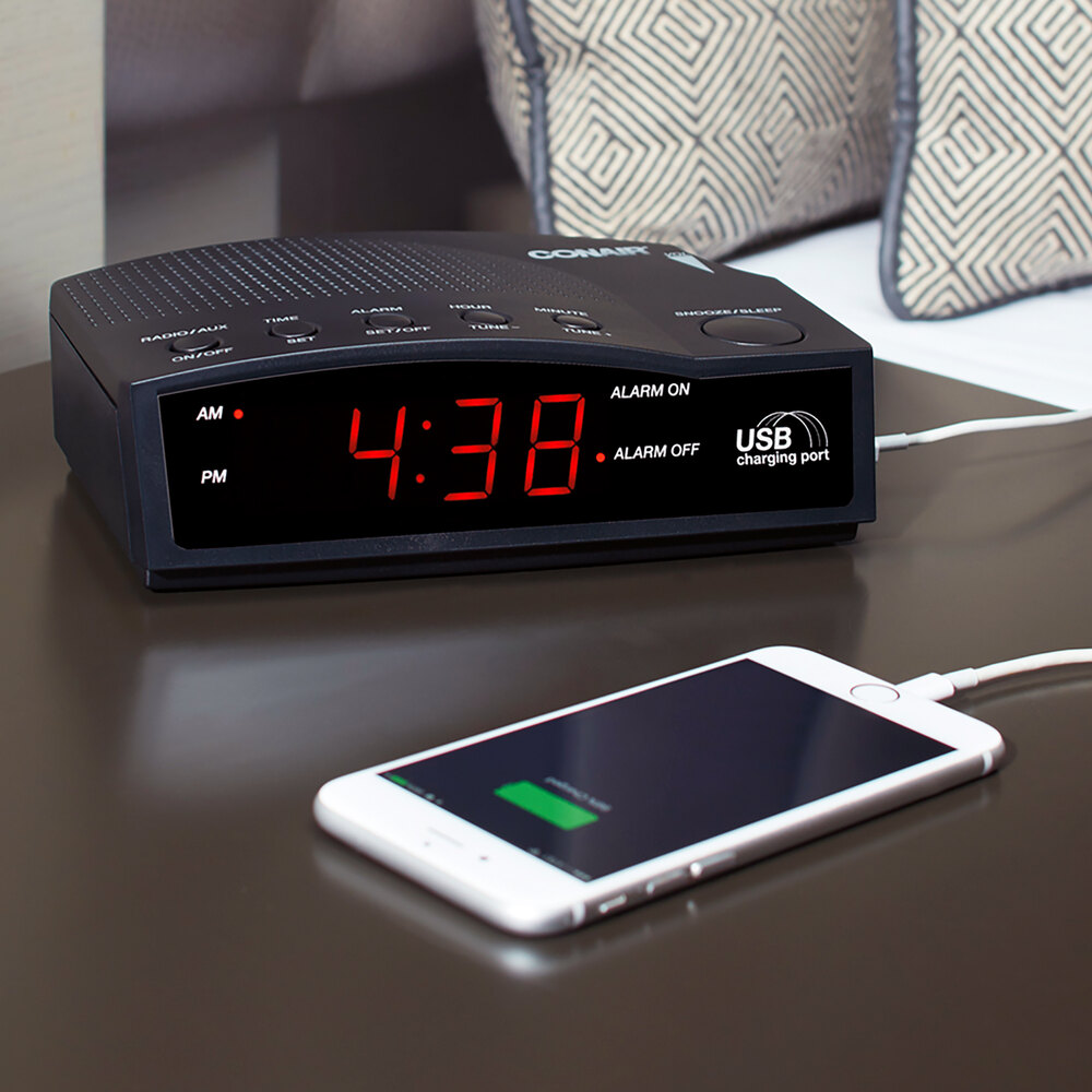 Conair WCR14 Alarm Clock Radio with USB Charging Port