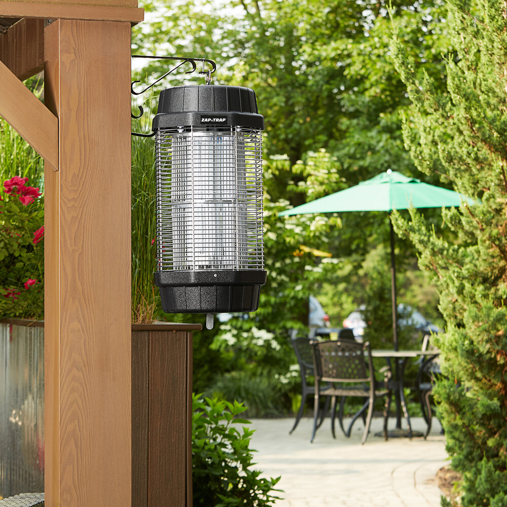 Zap N Trap Plastic Outdoor Insect Trap / Bug Zapper with 2 Acre