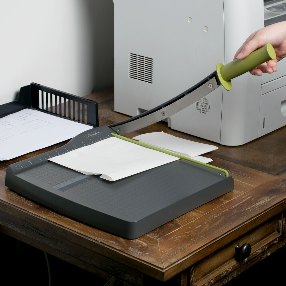 Swingline 9312 ClassicCut Lite 13