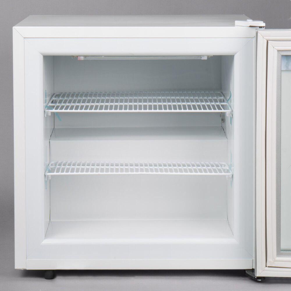 Avantco Refrigeration Avantco CFM2 White Countertop Display Freezer