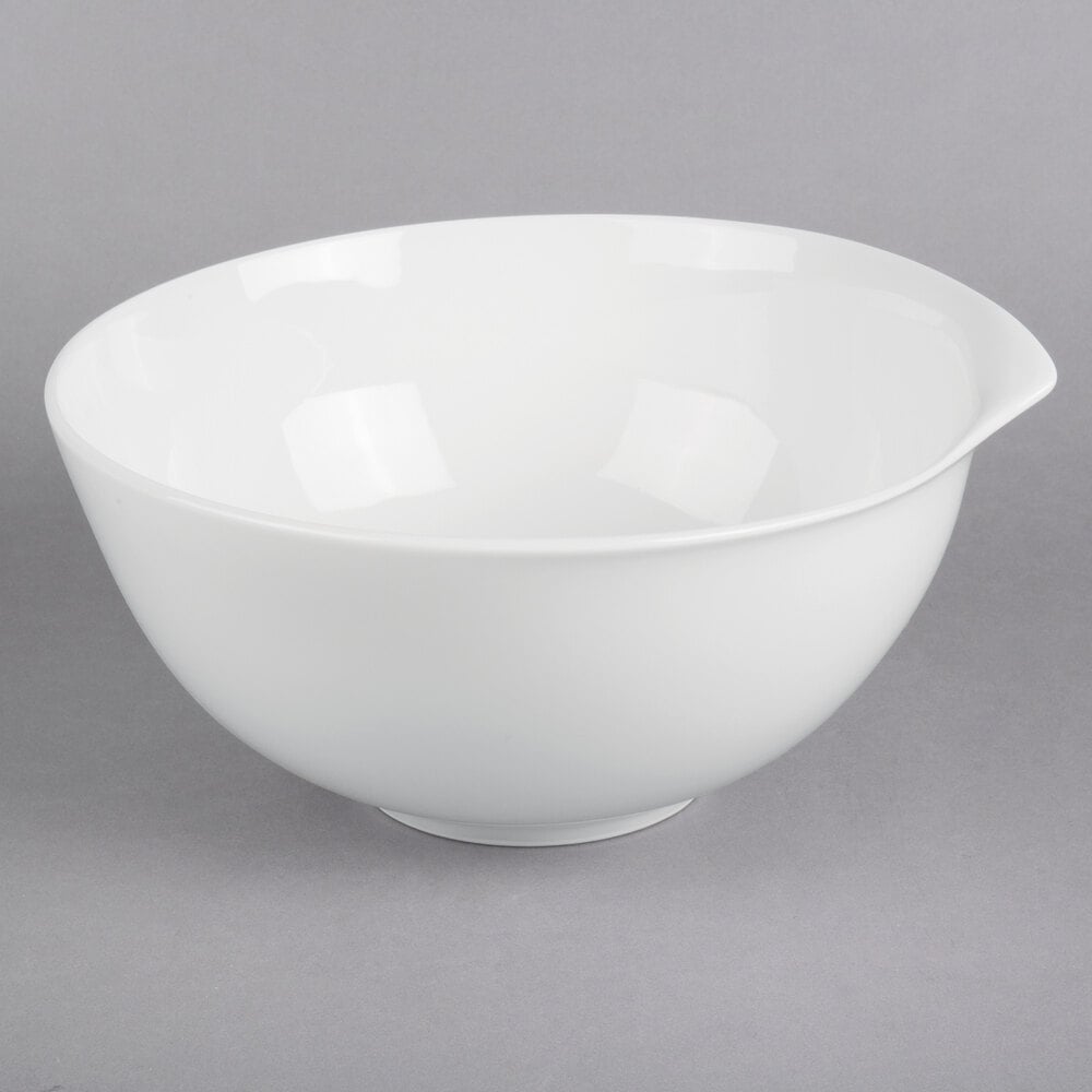 Villeroy & Boch Flow 84.5 oz. White Premium Porcelain Salad Bowl