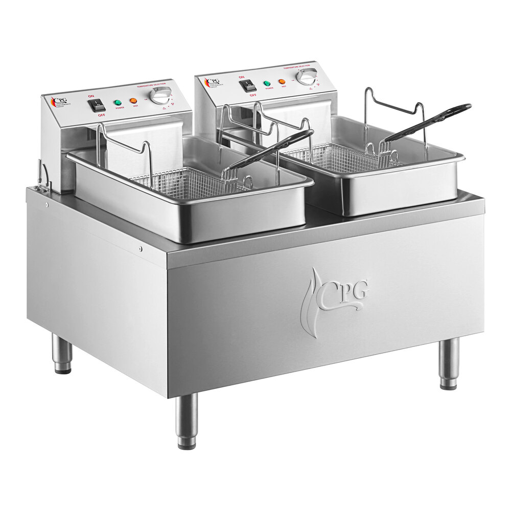 Cooking Performance Group FCPG30 Natural Gas 30 lb. Countertop Fryer -  53,000 BTU