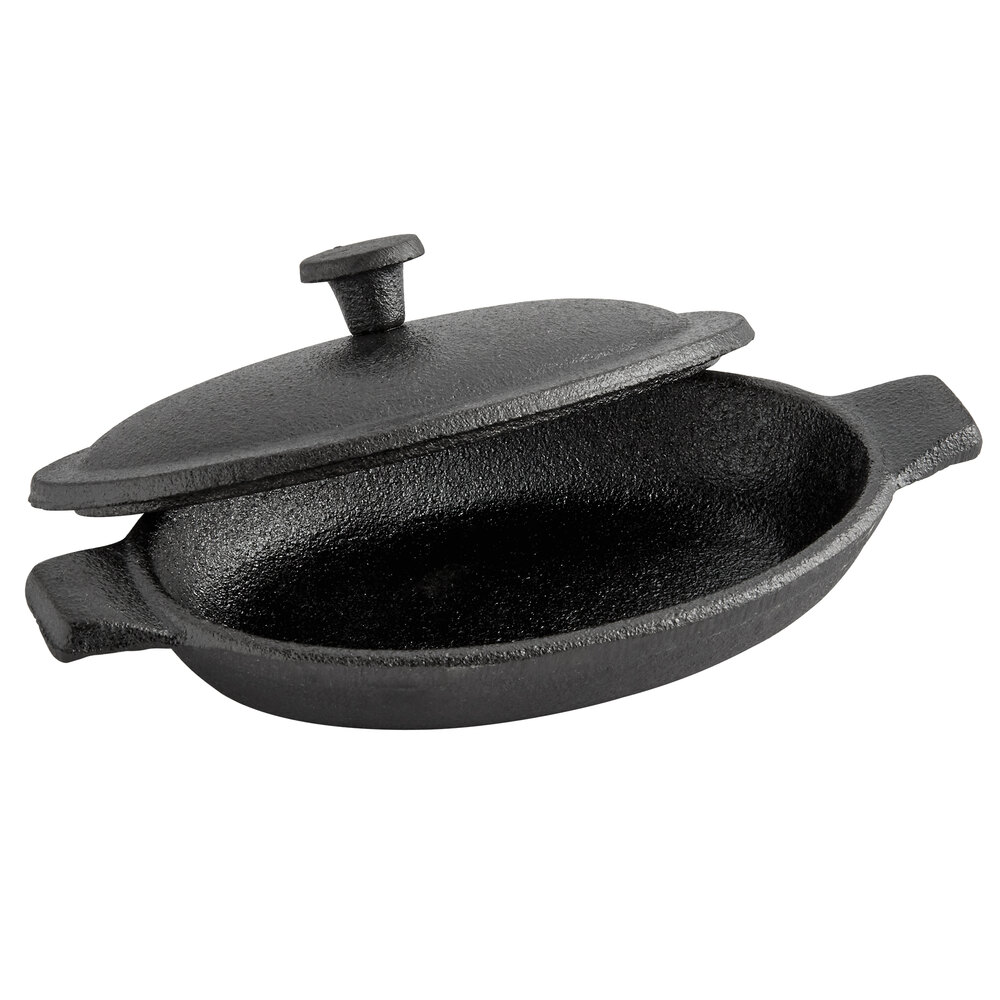 Oval cast iron casserole dish with lid - 4l