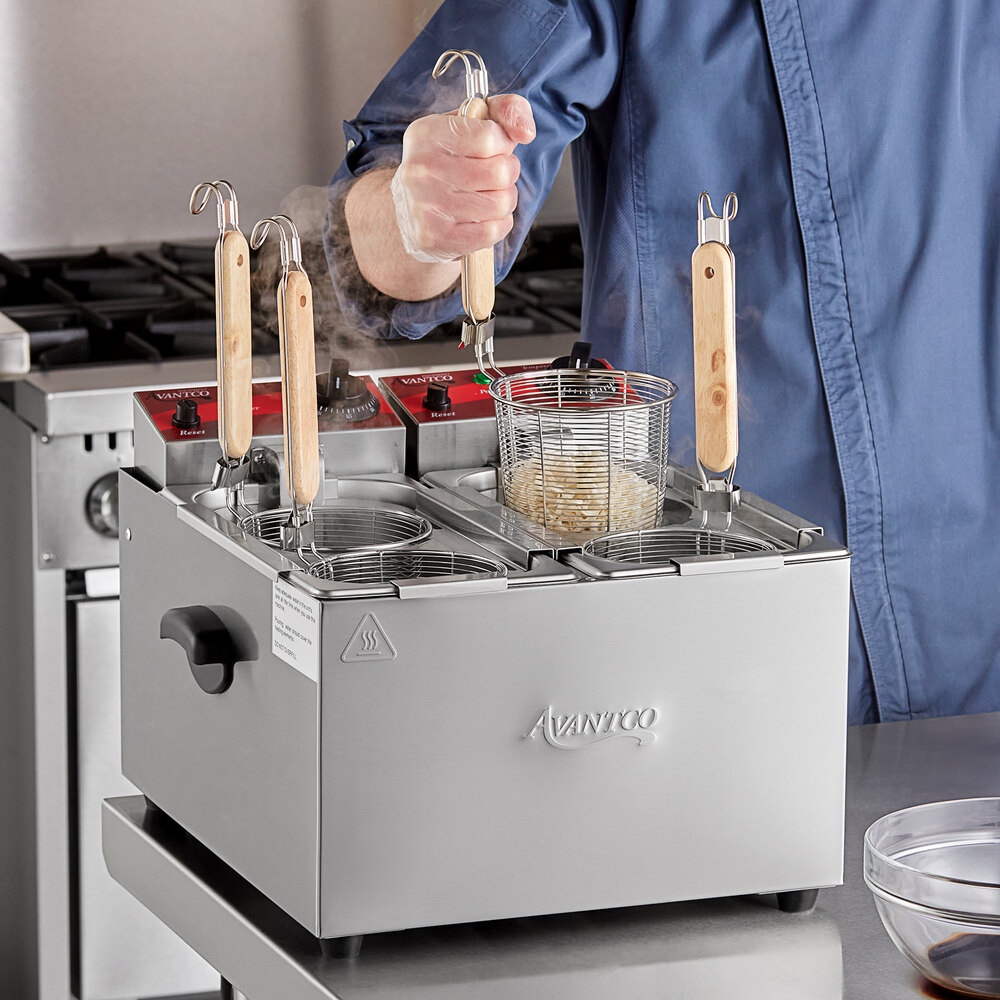 Avantco PC102 Countertop Double Tank 2 Gallon / 8 Liter Electric Pasta