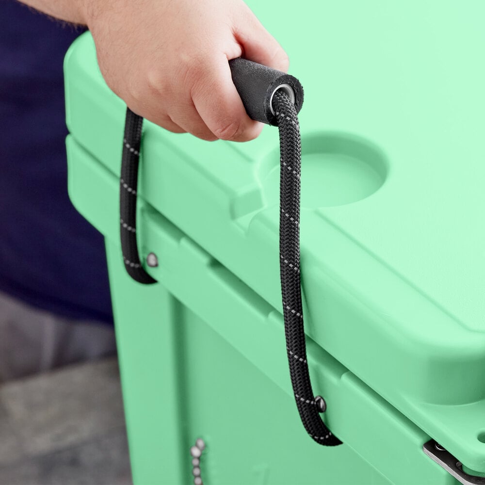 CaterGator CG170SF Seafoam 170 Qt. Rotomolded Outdoor Cooler / Ice