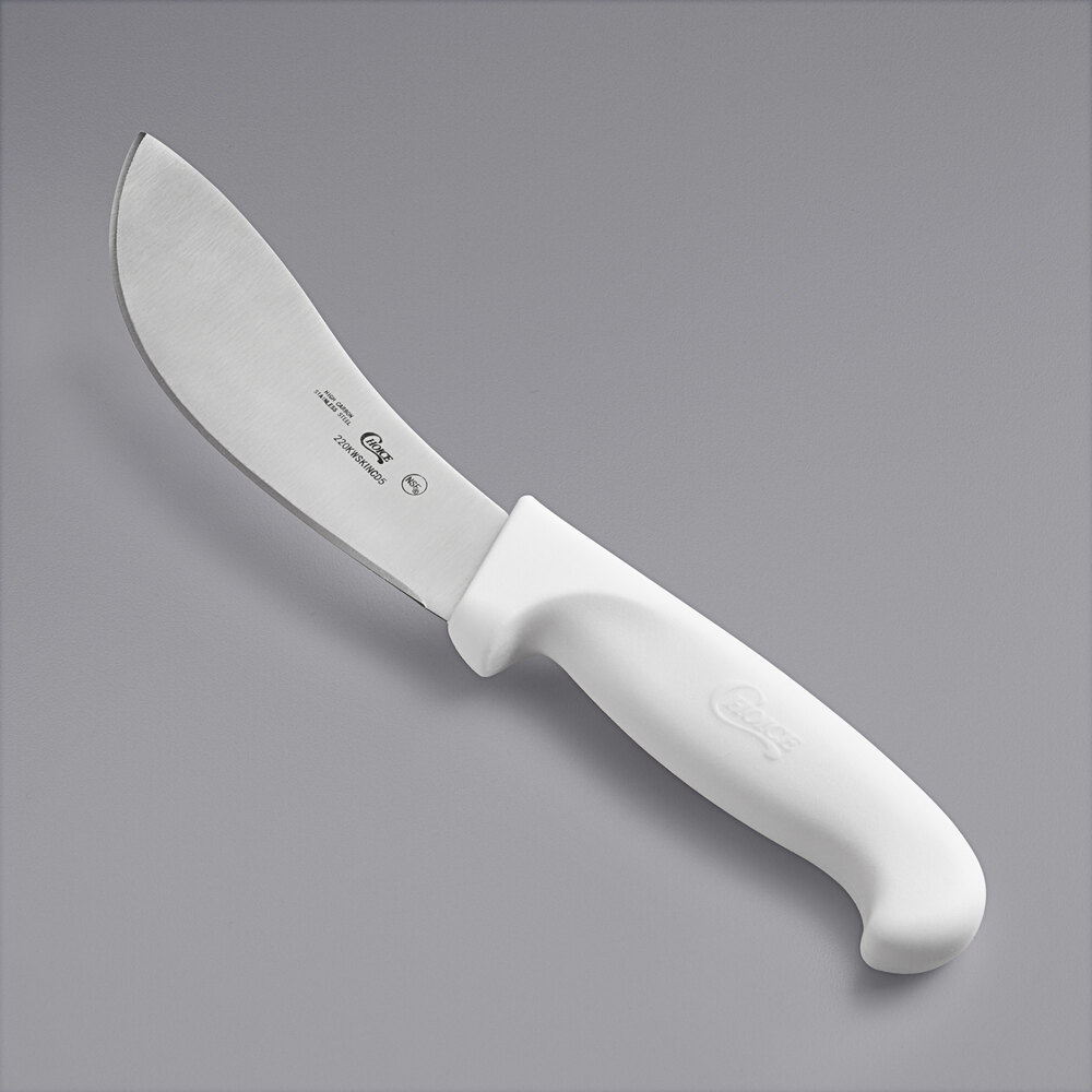 Best Skinning Knife Or Skinning Set? - Buyers Guide For 2024
