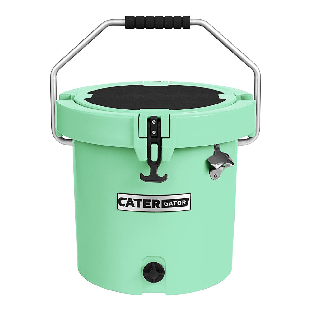 CaterGator CCG20SF Seafoam 20 Qt. Round Rotomolded Outdoor Cooler