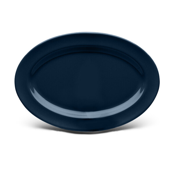 An oval dark blue Elite Global Solutions melamine platter.