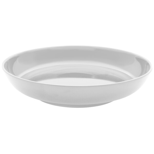 An Elite Global Solutions white melamine round bowl.