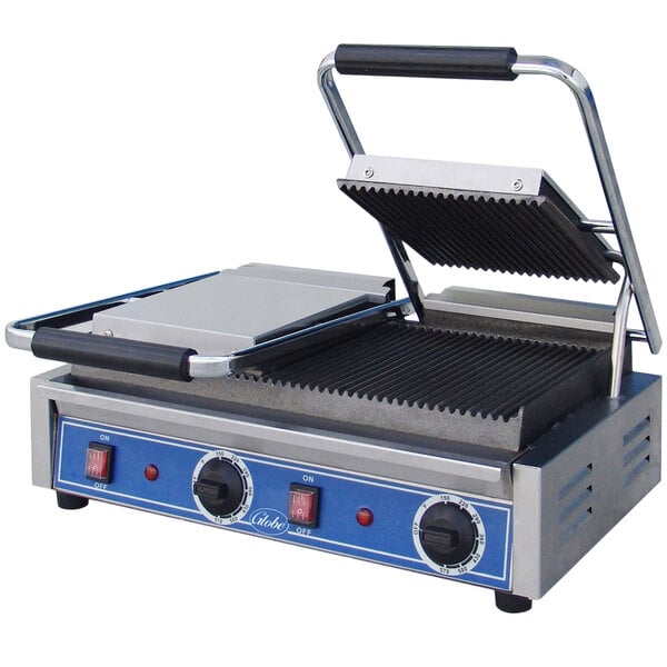 Globe GPGDUE10 Bistro Series Double Sandwich Grill with Grooved Plates - 20" x 10" Cooking Surface - 208/240V, 3200W