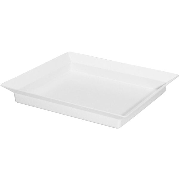 A white square Cal-Mil platter liner.