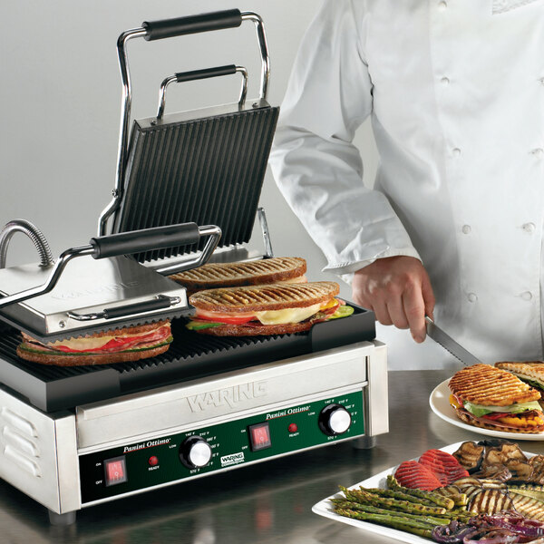 Waring WPG300 Panini Ottimo Grooved Top & Bottom Panini Sandwich Grill -  17 x 9 1/4 Cooking Surface - 240V, 3120W