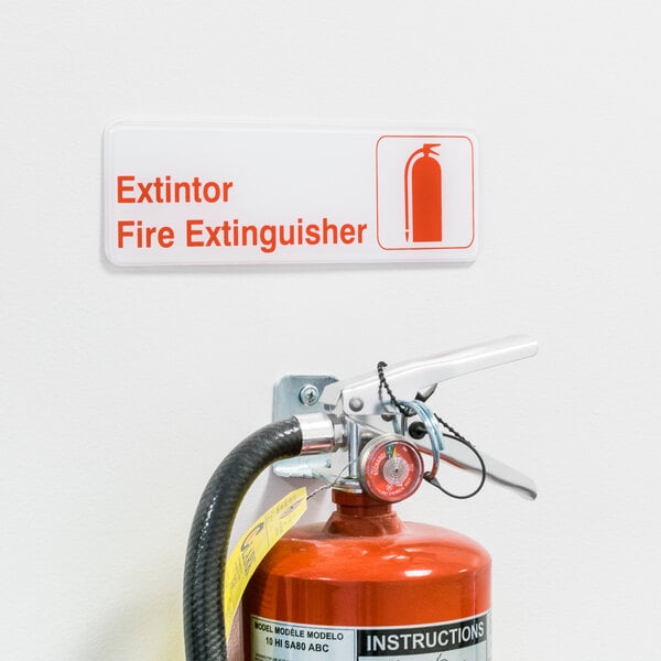 Tablecraft 394582 Extintor / Fire Extinguisher Sign - Red and White, 9" x 3"