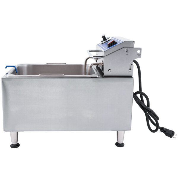 Globe PF10E 10 lb. Electric Countertop Fryer