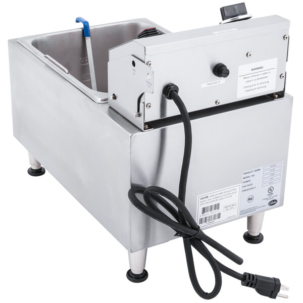 Globe PF10E 10 lb. Electric Countertop Fryer