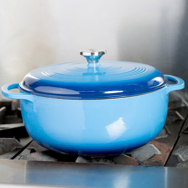 Lodge EC7D33 7.5 Qt. Caribbean Blue Enameled Cast Iron Dutch Oven