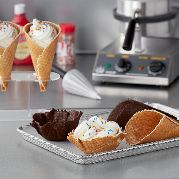 GUESS Silo Flat Box 4 Waffle Holder Ice-cream cone waffle 