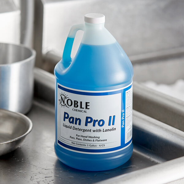 Noble Chemical Pan Pro II 1 gallon / 128 oz. Pot & Pan Detergent with Lanolin