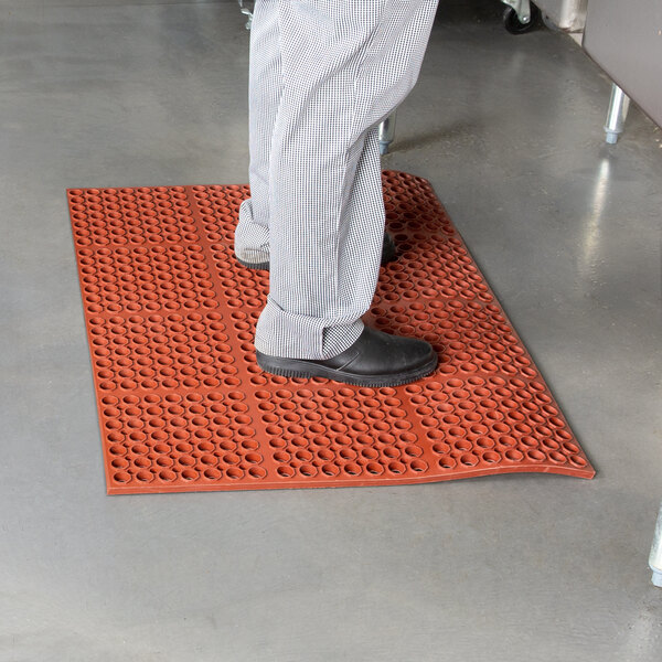 Cactus Mat 2520-R3S VIP Deluxe 29" x 39" Red Heavy-Duty Grease-Resistant Rubber Anti-Fatigue Floor Mat - 7/8" Thick