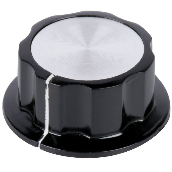 A black and white Avantco control knob.