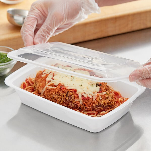 Choice 28 oz. White 8 3/4" x 6 1/4" x 1 3/4" Rectangular Microwavable Heavy Weight Container with Lid - 150/Case