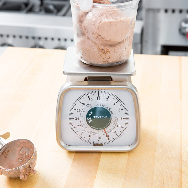 Taylor TP32 32 oz. Compact Portion and Ice Cream Over Run Scale