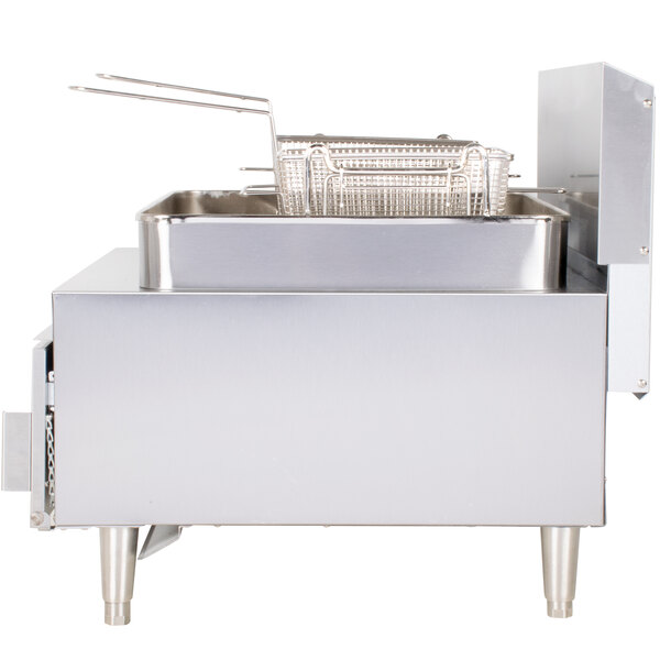 Wells GF30 Natural Gas 30 lb. Gas Countertop Fryer 70,000 BTU