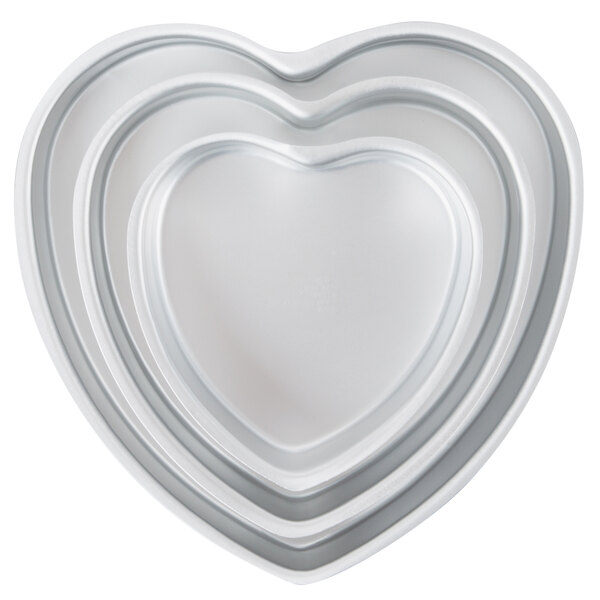 Wilton Heart Cake Pan Set (3Piece) staurantStore