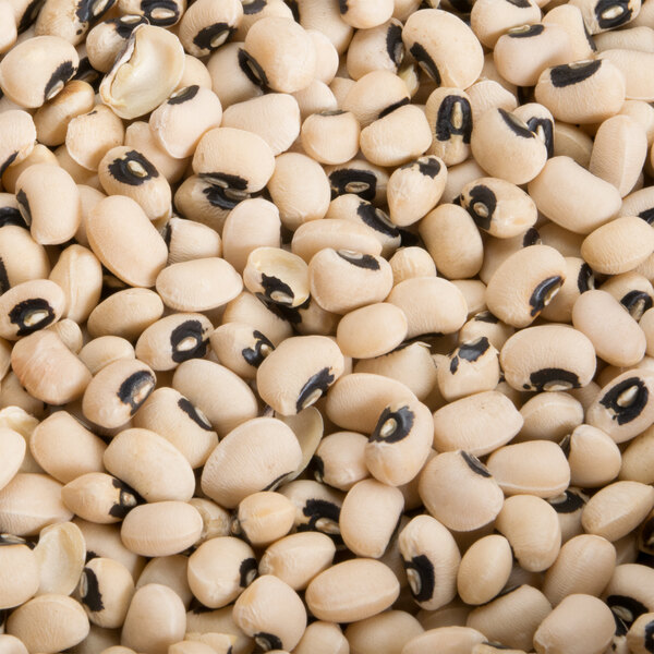 A pile of dried black eye peas.
