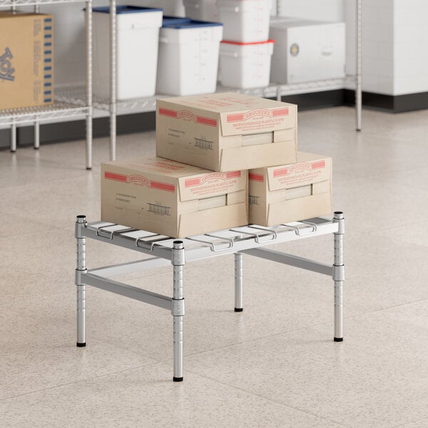 Regency 18" Wide Heavy-Duty Chrome Dunnage Rack with Mat