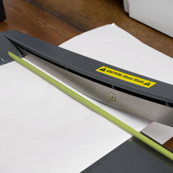 Swingline 9312 ClassicCut Lite 13