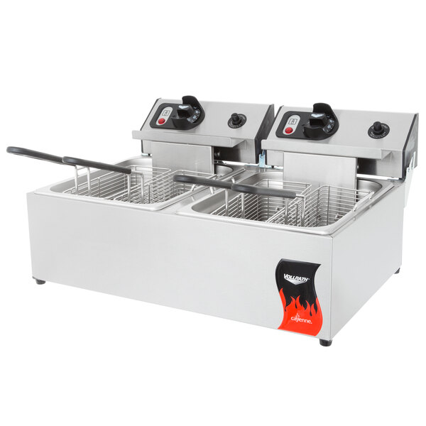 Vollrath 40708 20 lb. Commercial Countertop Deep Fryer 220V 2 x 2500W