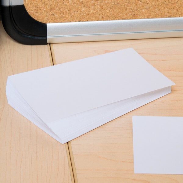 Universal UNV47200 3" x 5" White Unruled Index Card - 100/Pack